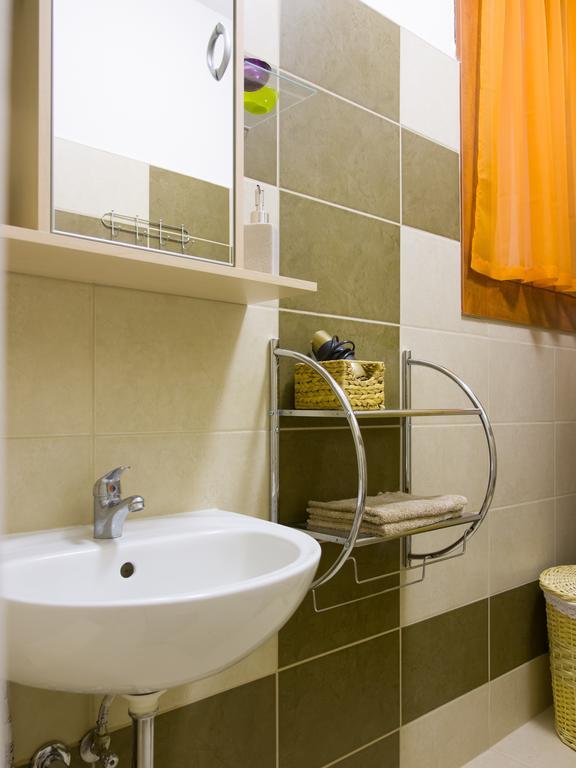 Aqua Apartman Gyula Room photo