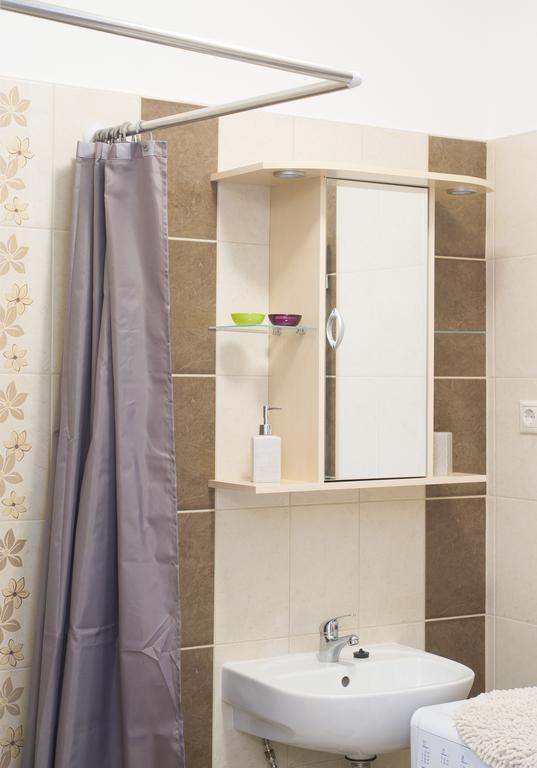 Aqua Apartman Gyula Room photo